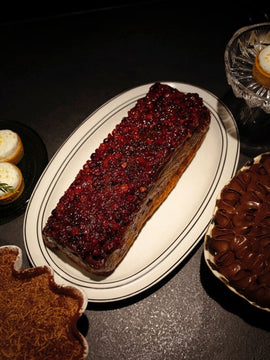 Apverstas spanguolių keksas